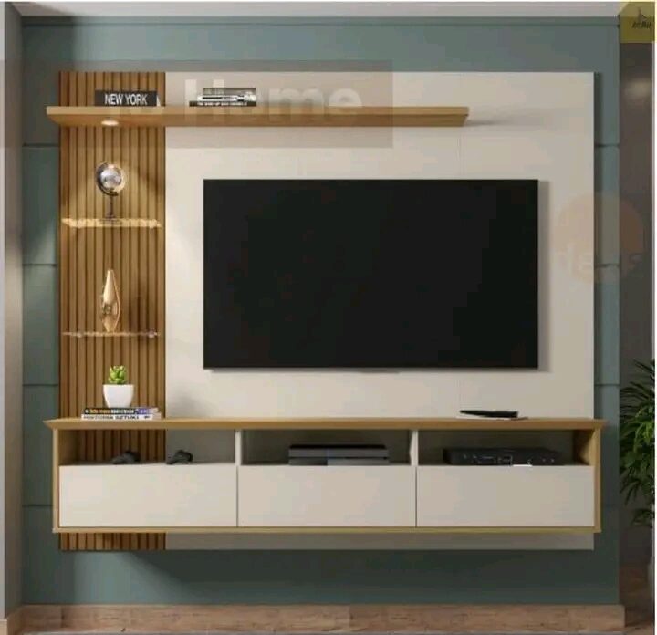 Winnie TV stand